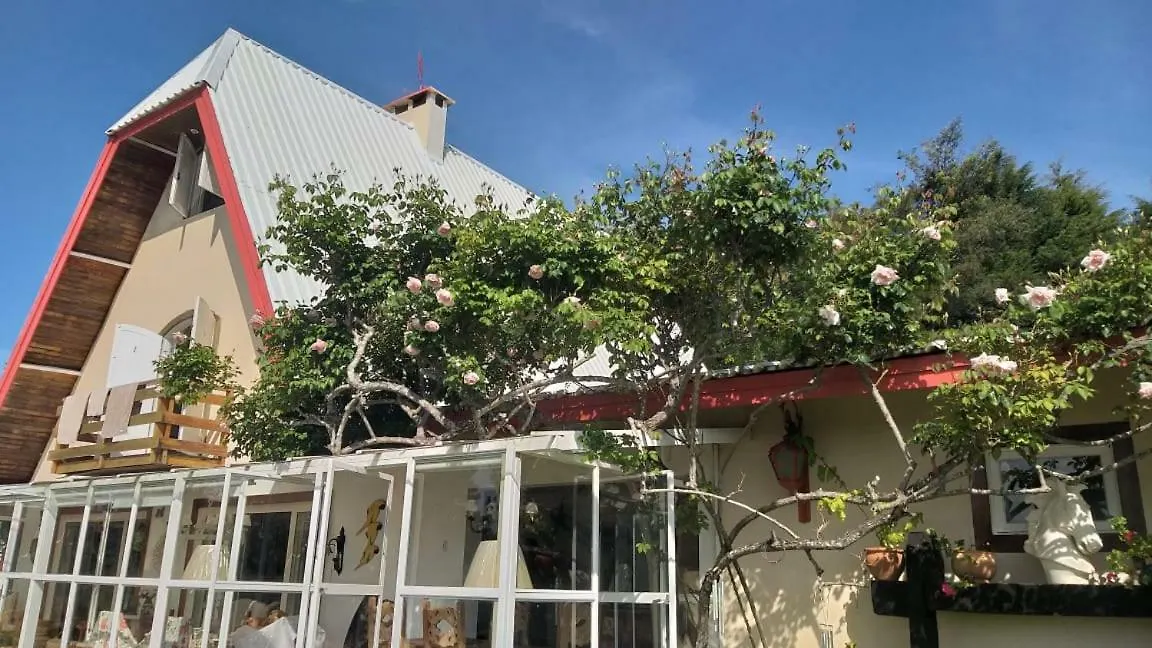 Casa Completa Ensolarada No Alto Do Capivari Com Vista Infinita Villa Campos do Jordão Tatil Evi